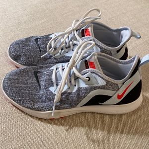 Womens Nike flex tennis shoes size 9. Gray/light blue/ pink. Worn twice